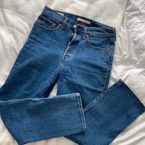 levi’s wedgie straight 27